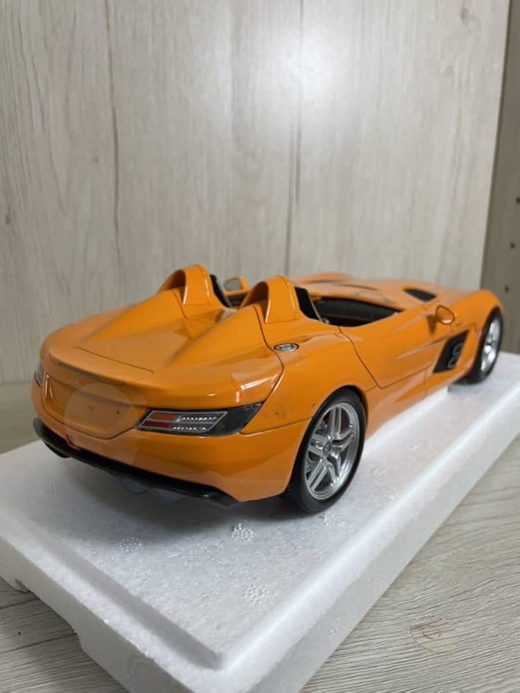 ★メルセデス　ベンツSLR マクラーレン　ミニチャンプス限定商品 ミニチャンプス 100037131 1/18 メルセデスベンツ SLR